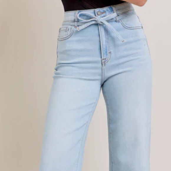 Hidden Ella Tie Waist Wide Straight Leg Denim Jean Women’s Size 27 Light Wash - Picture 6 of 13